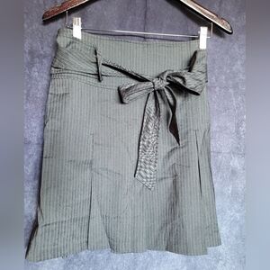 ✨️3/$25✨️ Dynamite Pinstripe Pleated Skirt